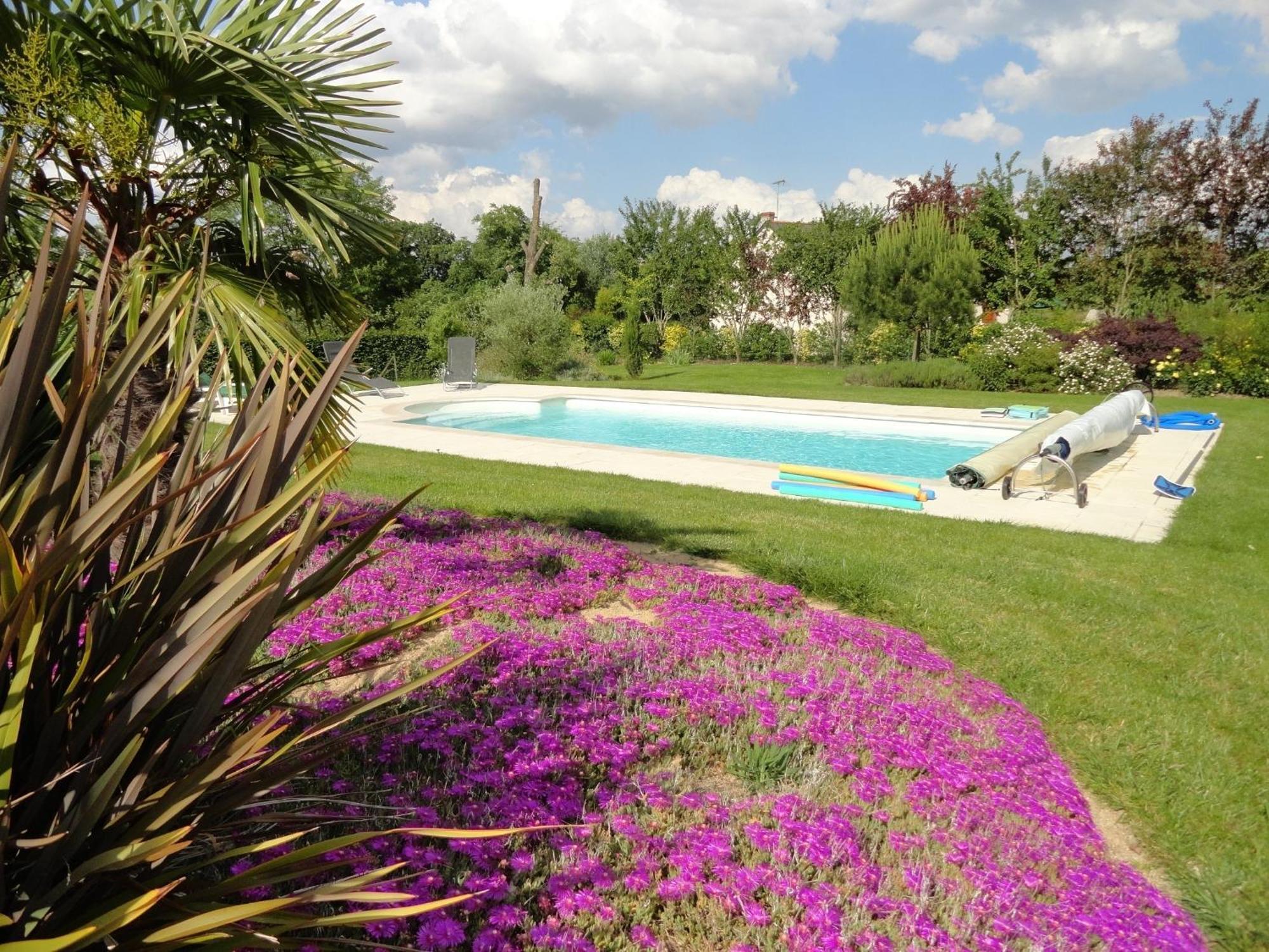 L'Amethyste Bed and Breakfast Saumur Exteriör bild